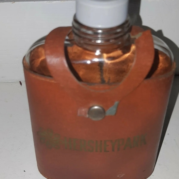 Vintage Hersheypark Glass Bottle, with leather case 6" Tall - Picture 9 of 10
